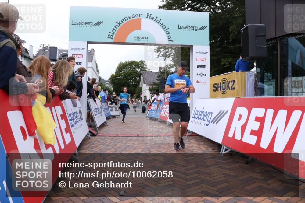 30.08.2026 - Blankeneser Heldenlauf Lena Gebhardt http://msf.ph/oto/10062058 30.08.2026 12:33:04 Ziel 2584, 4012, 4131, 4472 meine-sportfotos.de