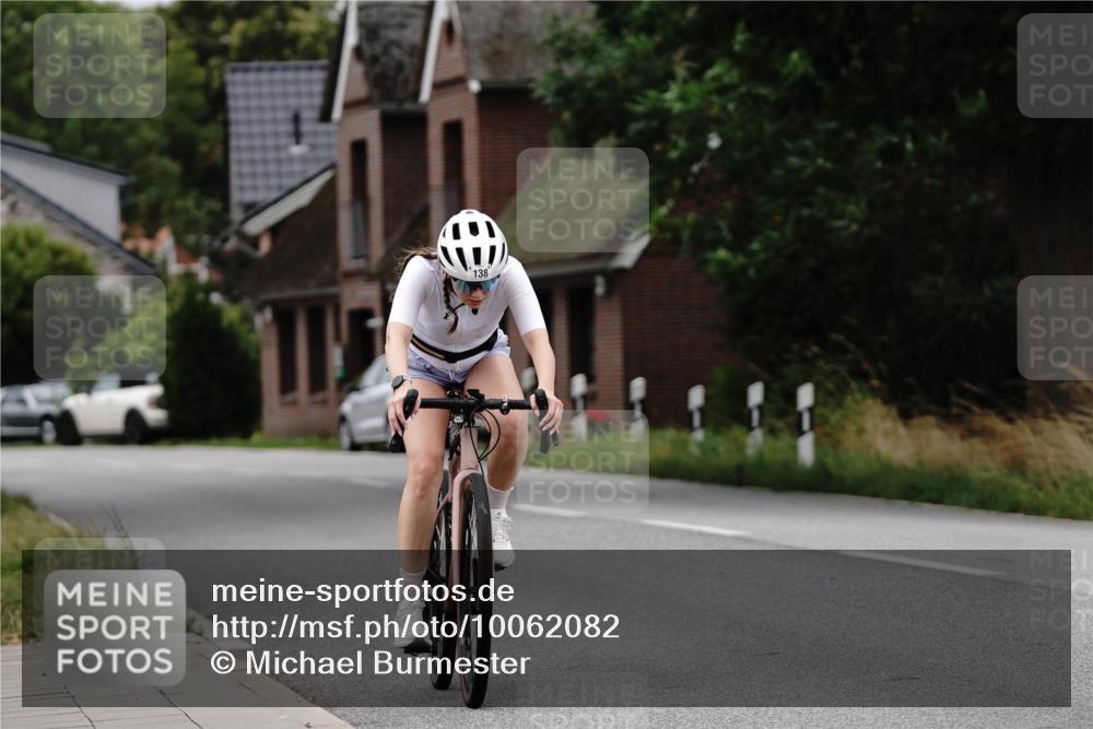 30.08.2026 - Elbe Triathlon Hamburg Michael Burmester http://msf.ph/oto/10062082 30.08.2026 14:26:12 Radfahren 138 meine-sportfotos.de