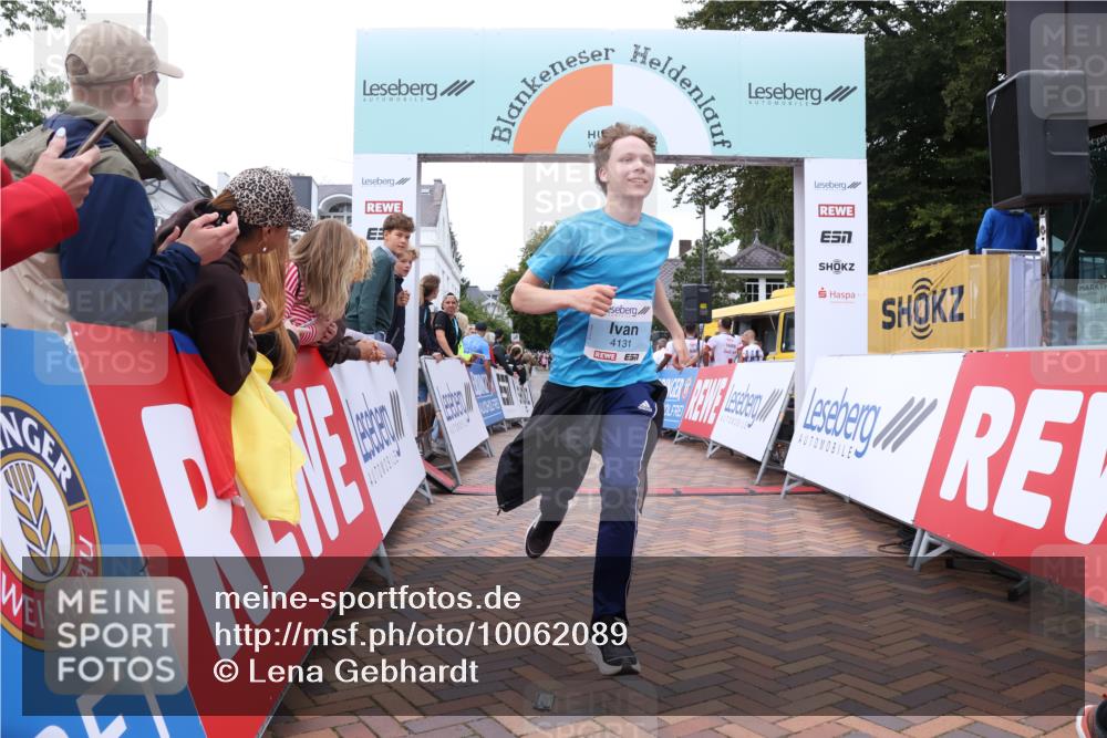 30.08.2026 - Blankeneser Heldenlauf Lena Gebhardt http://msf.ph/oto/10062089 30.08.2026 12:33:06 Ziel 2584, 4012, 4131, 4472 meine-sportfotos.de