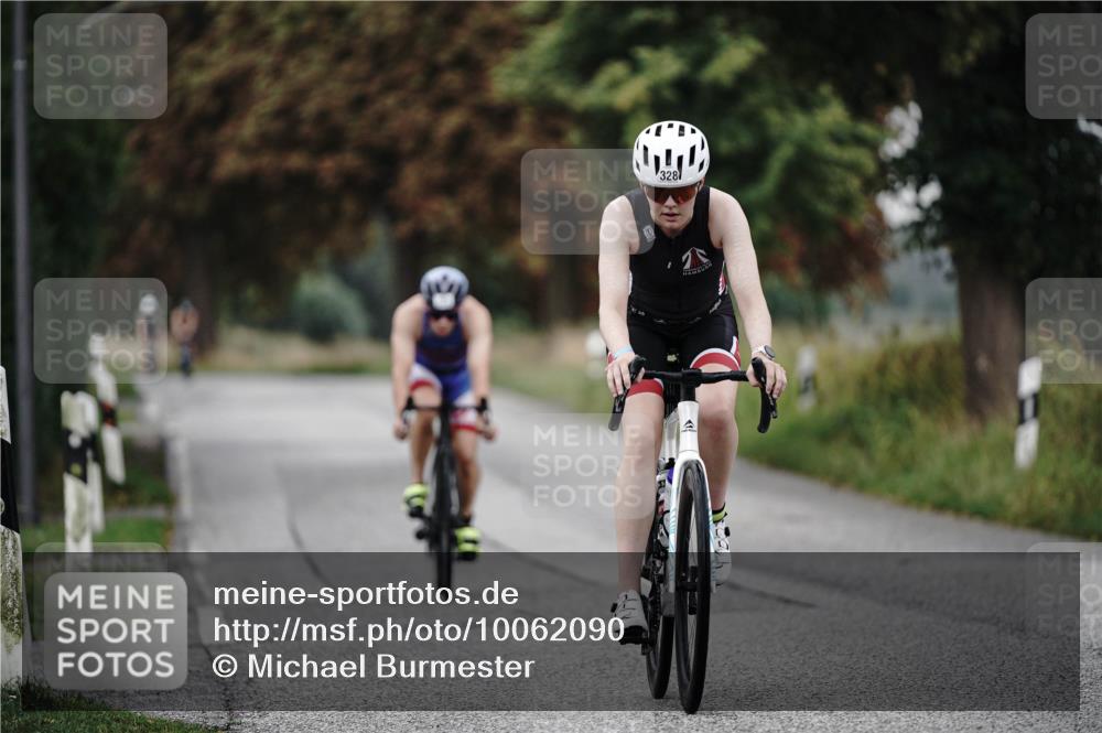 30.08.2026 - Elbe Triathlon Hamburg Michael Burmester http://msf.ph/oto/10062090 30.08.2026 08:56:02 Radfahren 193, 204, 328, 411 meine-sportfotos.de