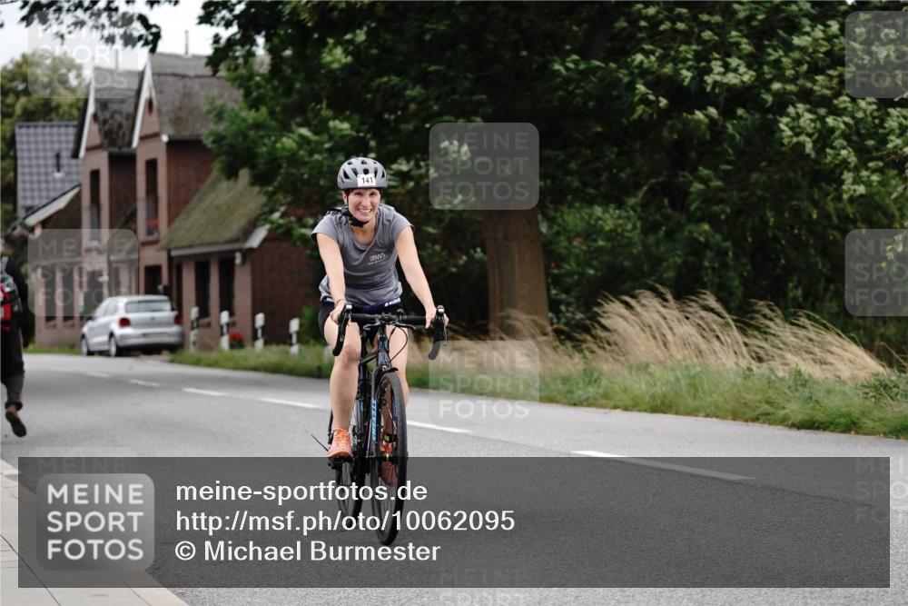 30.08.2026 - Elbe Triathlon Hamburg Michael Burmester http://msf.ph/oto/10062095 30.08.2026 14:27:02 Radfahren 141 meine-sportfotos.de