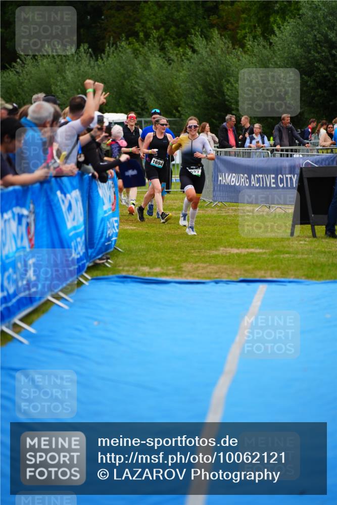 30.08.2026 - Elbe Triathlon Hamburg LAZAROV Photography http://msf.ph/oto/10062121 30.08.2026 11:47:56 Ziel 914, 927, 1163, 1421 meine-sportfotos.de
