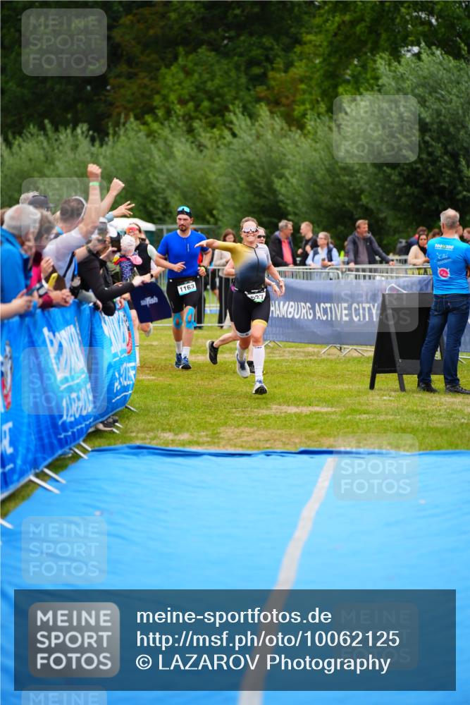 30.08.2026 - Elbe Triathlon Hamburg LAZAROV Photography http://msf.ph/oto/10062125 30.08.2026 11:47:56 Ziel 914, 927, 1163, 1421 meine-sportfotos.de