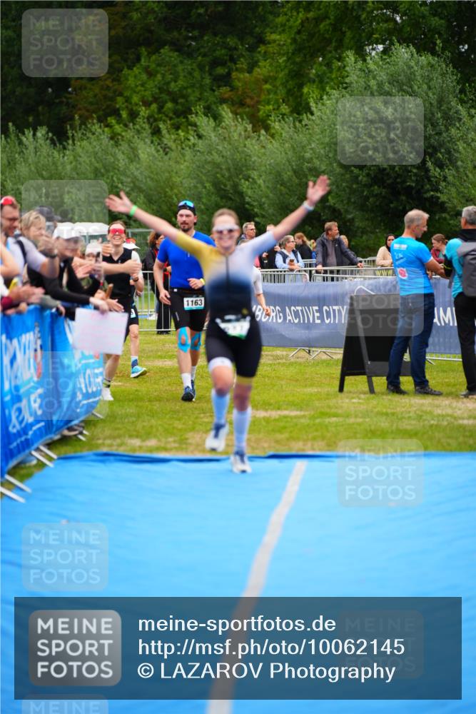 30.08.2026 - Elbe Triathlon Hamburg LAZAROV Photography http://msf.ph/oto/10062145 30.08.2026 11:47:58 Ziel 914, 927, 1163, 1421 meine-sportfotos.de