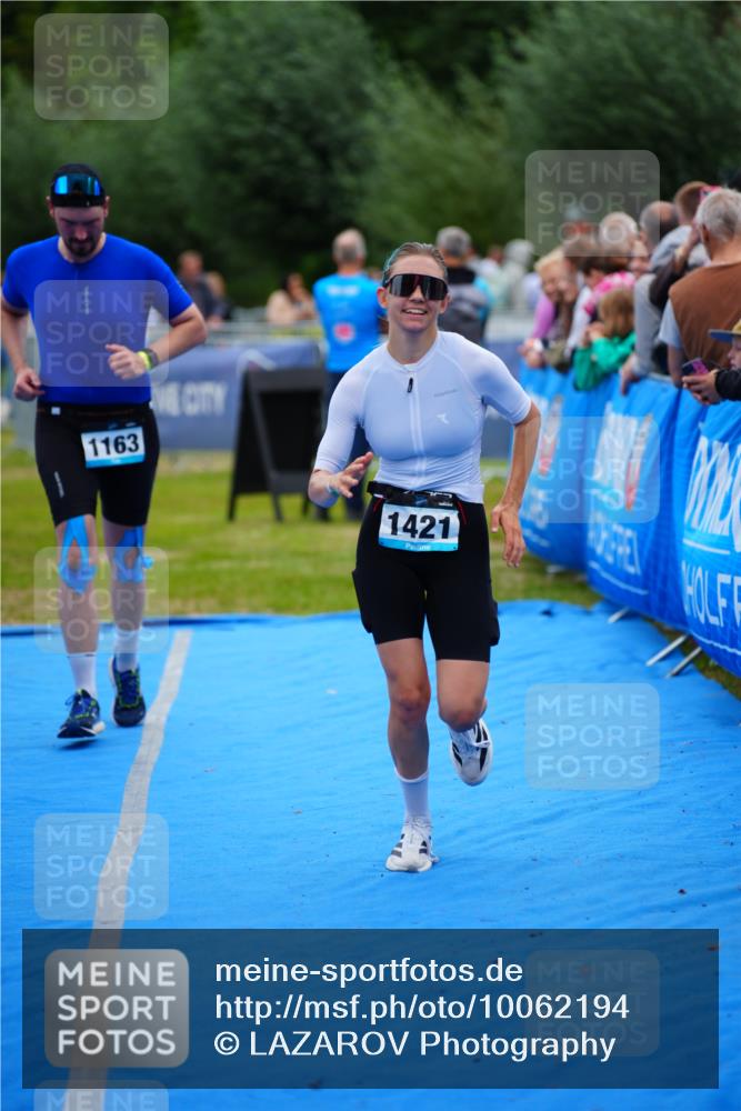 30.08.2026 - Elbe Triathlon Hamburg LAZAROV Photography http://msf.ph/oto/10062194 30.08.2026 11:48:03 Ziel 821, 914, 927, 1163, 1421 meine-sportfotos.de