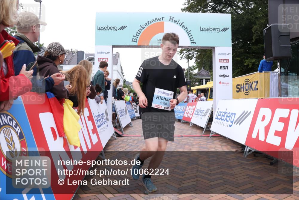 30.08.2026 - Blankeneser Heldenlauf Lena Gebhardt http://msf.ph/oto/10062224 30.08.2026 12:33:20 Ziel 4011, 4068, 4096, 4364, 4483 meine-sportfotos.de