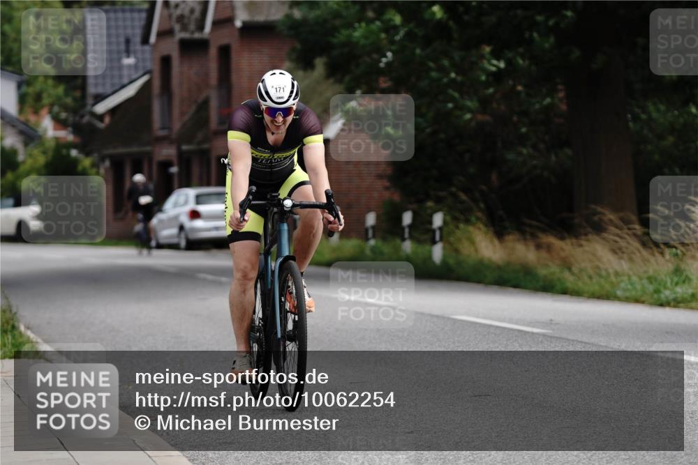 30.08.2026 - Elbe Triathlon Hamburg Michael Burmester http://msf.ph/oto/10062254 30.08.2026 14:46:20 Radfahren 171 meine-sportfotos.de