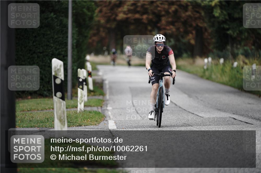 30.08.2026 - Elbe Triathlon Hamburg Michael Burmester http://msf.ph/oto/10062261 30.08.2026 08:57:26 Radfahren 335 meine-sportfotos.de
