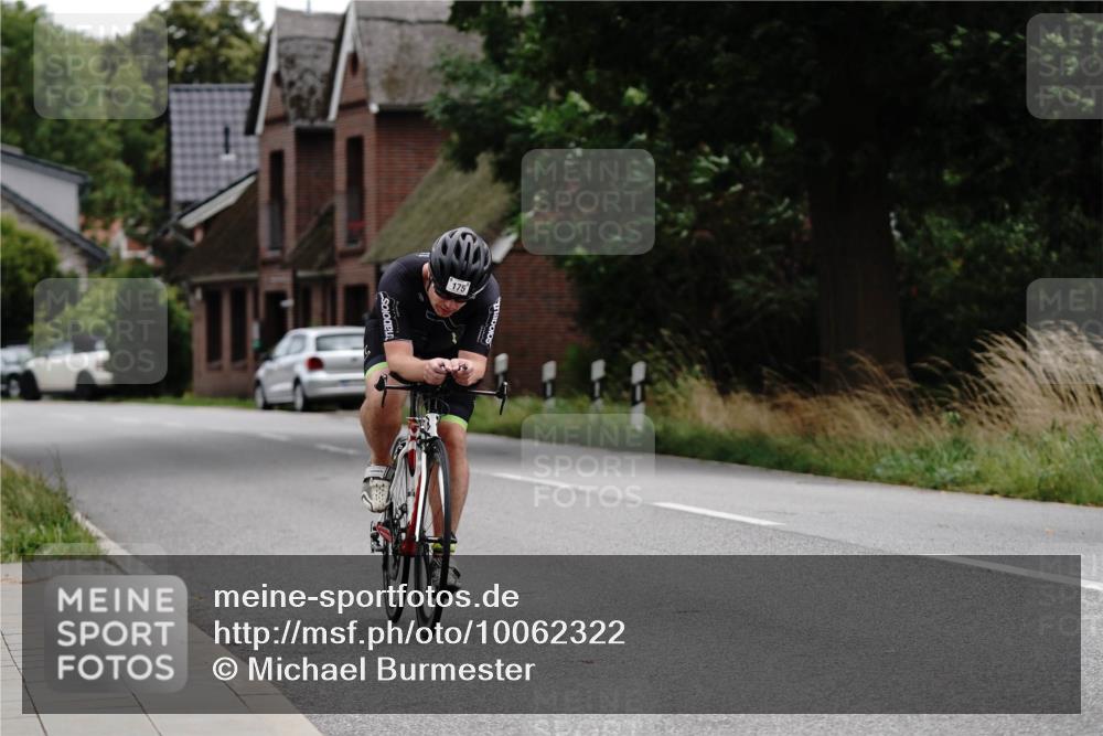 30.08.2026 - Elbe Triathlon Hamburg Michael Burmester http://msf.ph/oto/10062322 30.08.2026 14:48:26 Radfahren  meine-sportfotos.de