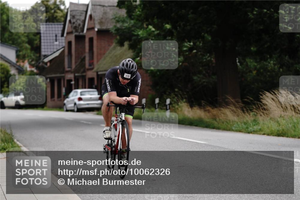 30.08.2026 - Elbe Triathlon Hamburg Michael Burmester http://msf.ph/oto/10062326 30.08.2026 14:48:27 Radfahren  meine-sportfotos.de