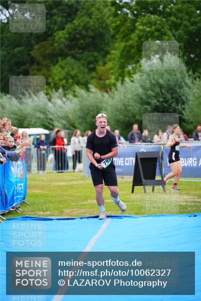 30.08.2026 - Elbe Triathlon Hamburg LAZAROV Photography http://msf.ph/oto/10062327 30.08.2026 11:48:42 Ziel 793, 1087 meine-sportfotos.de