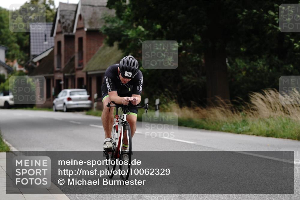 30.08.2026 - Elbe Triathlon Hamburg Michael Burmester http://msf.ph/oto/10062329 30.08.2026 14:48:27 Radfahren  meine-sportfotos.de