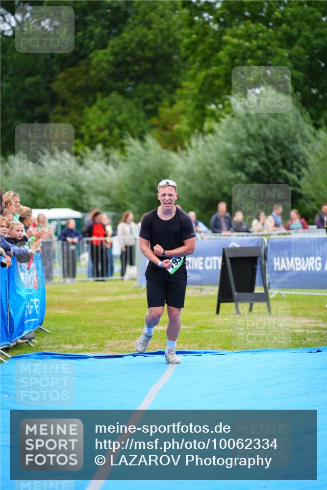 30.08.2026 - Elbe Triathlon Hamburg LAZAROV Photography http://msf.ph/oto/10062334 30.08.2026 11:48:43 Ziel 793, 1087 meine-sportfotos.de