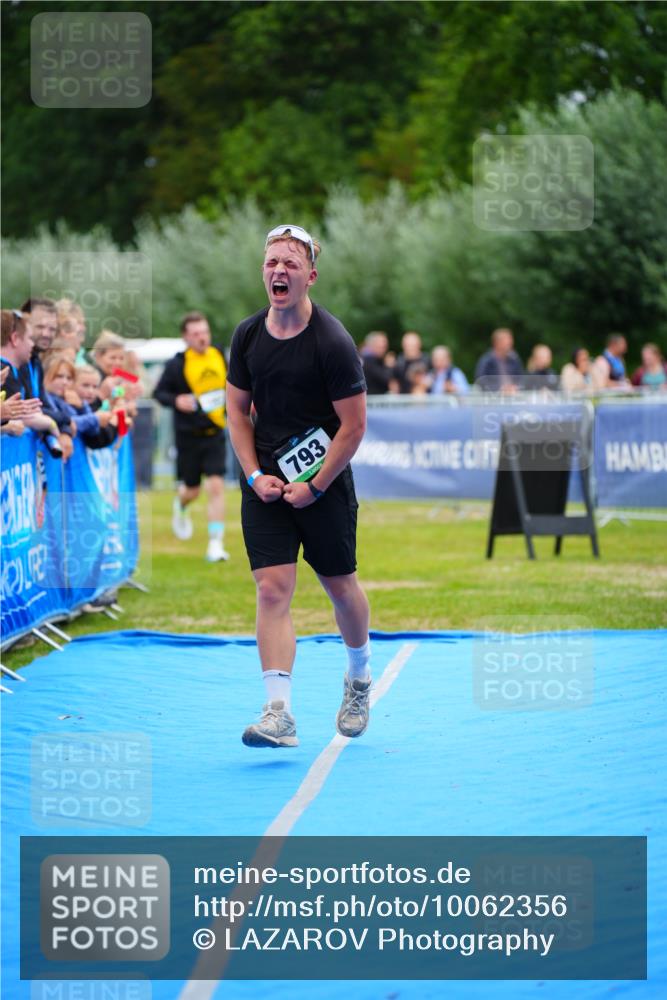 30.08.2026 - Elbe Triathlon Hamburg LAZAROV Photography http://msf.ph/oto/10062356 30.08.2026 11:48:45 Ziel 793, 1087 meine-sportfotos.de