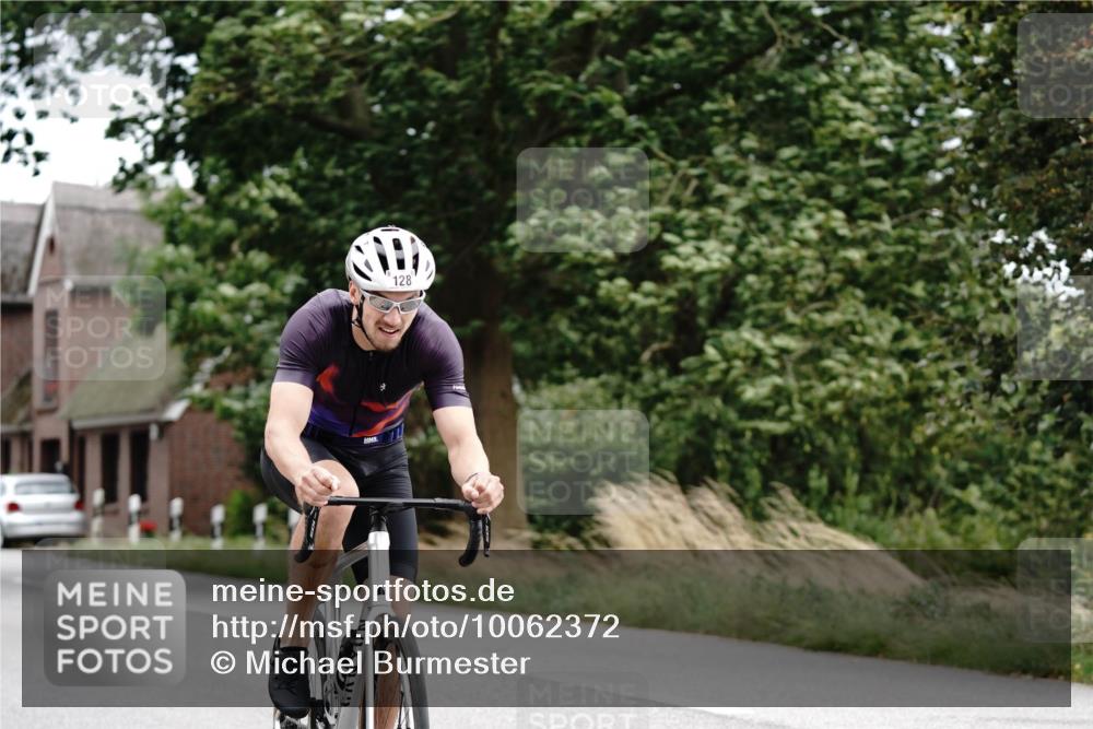 30.08.2026 - Elbe Triathlon Hamburg Michael Burmester http://msf.ph/oto/10062372 30.08.2026 14:49:38 Radfahren 128 meine-sportfotos.de