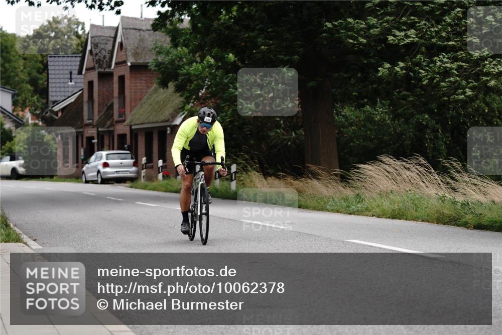 30.08.2026 - Elbe Triathlon Hamburg Michael Burmester http://msf.ph/oto/10062378 30.08.2026 14:49:52 Radfahren 146 meine-sportfotos.de