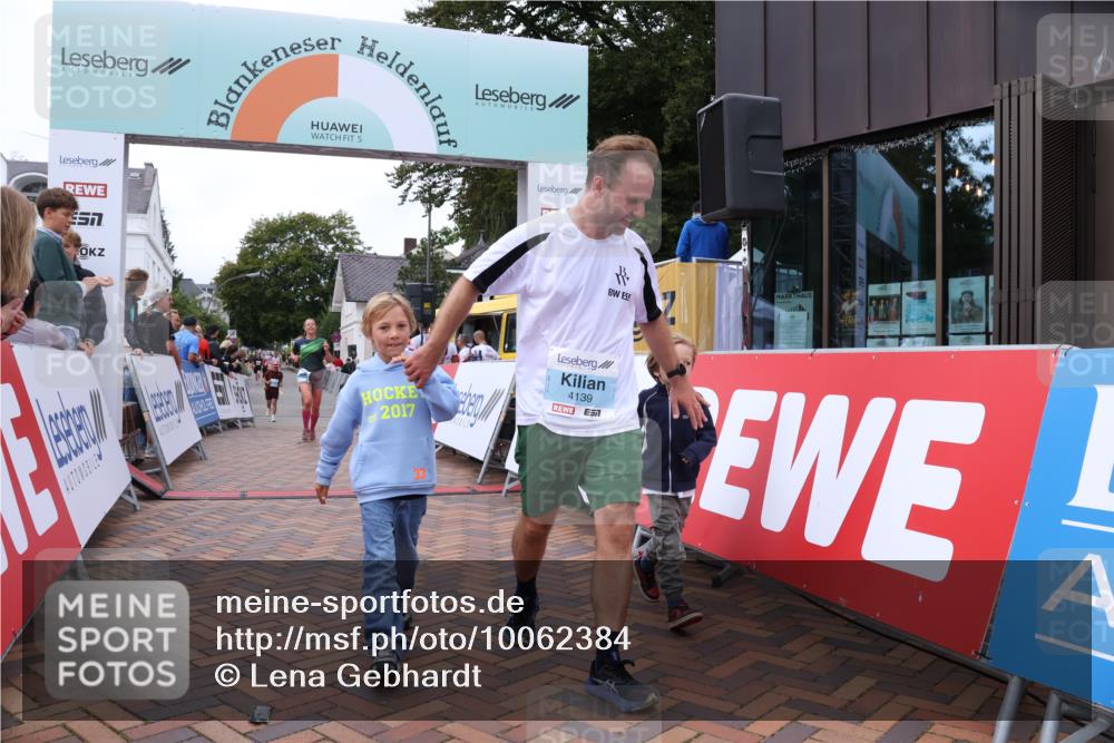 30.08.2026 - Blankeneser Heldenlauf Lena Gebhardt http://msf.ph/oto/10062384 30.08.2026 12:33:37 Ziel 4065, 4139, 4189, 4298 meine-sportfotos.de