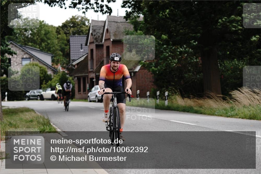 30.08.2026 - Elbe Triathlon Hamburg Michael Burmester http://msf.ph/oto/10062392 30.08.2026 14:49:58 Radfahren  meine-sportfotos.de