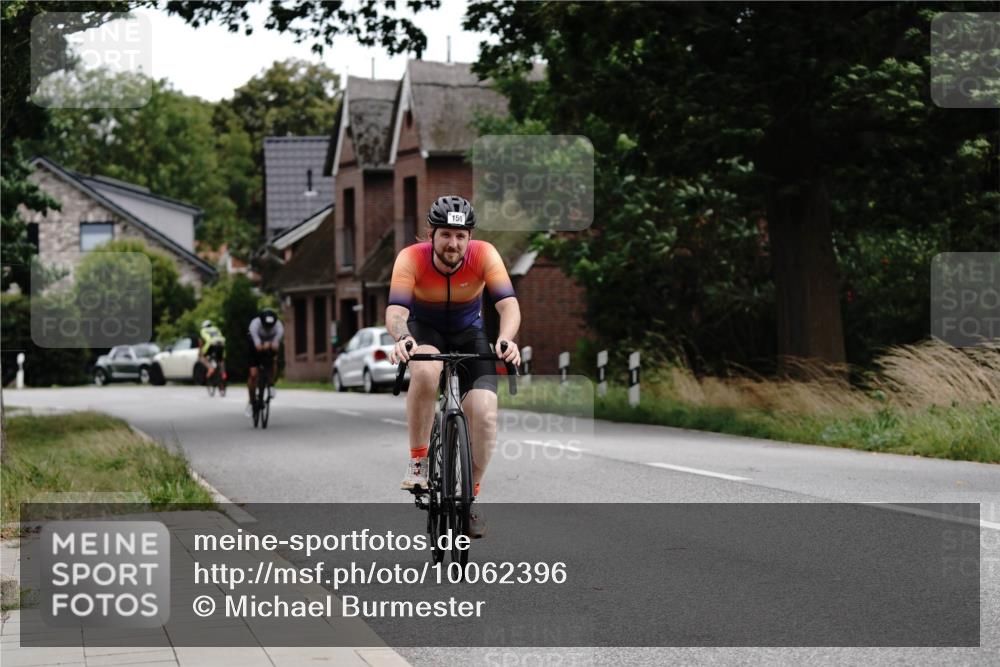 30.08.2026 - Elbe Triathlon Hamburg Michael Burmester http://msf.ph/oto/10062396 30.08.2026 14:49:58 Radfahren  meine-sportfotos.de