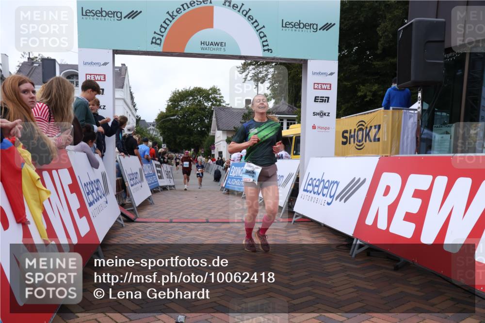 30.08.2026 - Blankeneser Heldenlauf Lena Gebhardt http://msf.ph/oto/10062418 30.08.2026 12:33:40 Ziel 4065, 4122, 4139, 4189, 4298 meine-sportfotos.de