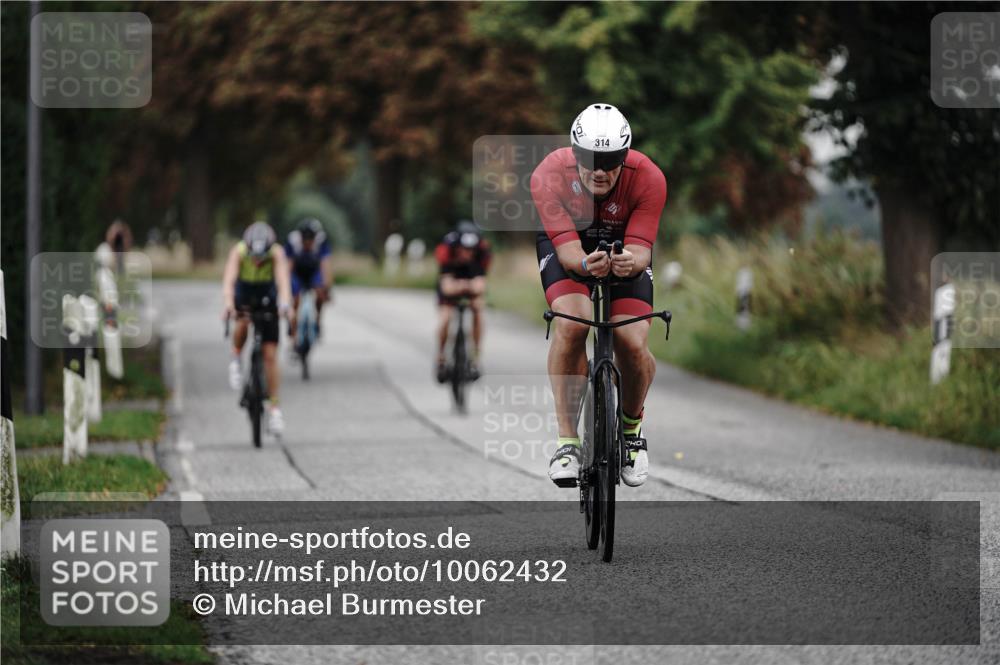 30.08.2026 - Elbe Triathlon Hamburg Michael Burmester http://msf.ph/oto/10062432 30.08.2026 08:58:35 Radfahren 181, 242, 288, 314, 360 meine-sportfotos.de