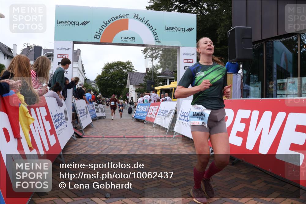30.08.2026 - Blankeneser Heldenlauf Lena Gebhardt http://msf.ph/oto/10062437 30.08.2026 12:33:40 Ziel 4065, 4122, 4139, 4189, 4298 meine-sportfotos.de