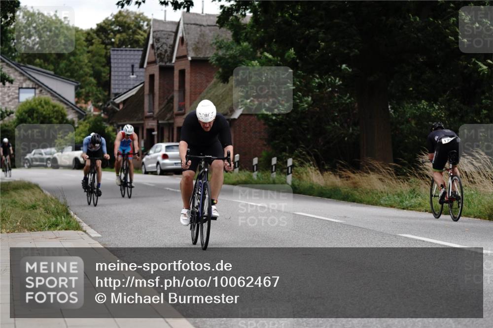 30.08.2026 - Elbe Triathlon Hamburg Michael Burmester http://msf.ph/oto/10062467 30.08.2026 14:51:42 Radfahren 135, 173 meine-sportfotos.de