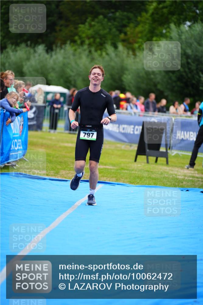 30.08.2026 - Elbe Triathlon Hamburg LAZAROV Photography http://msf.ph/oto/10062472 30.08.2026 11:48:59 Ziel 797 meine-sportfotos.de