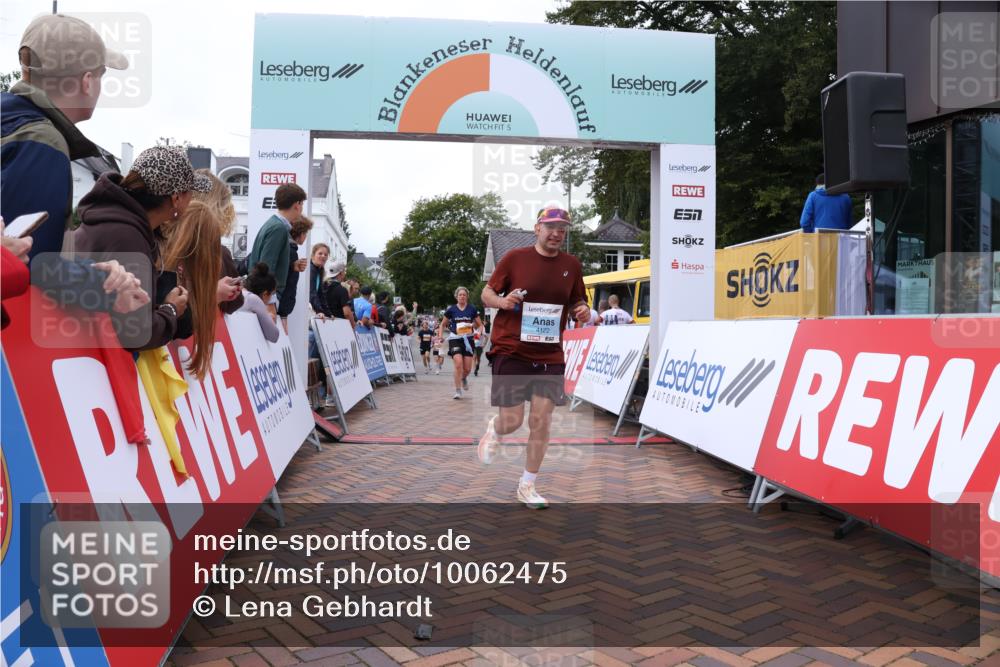 30.08.2026 - Blankeneser Heldenlauf Lena Gebhardt http://msf.ph/oto/10062475 30.08.2026 12:33:44 Ziel 2117, 4122, 4298 meine-sportfotos.de