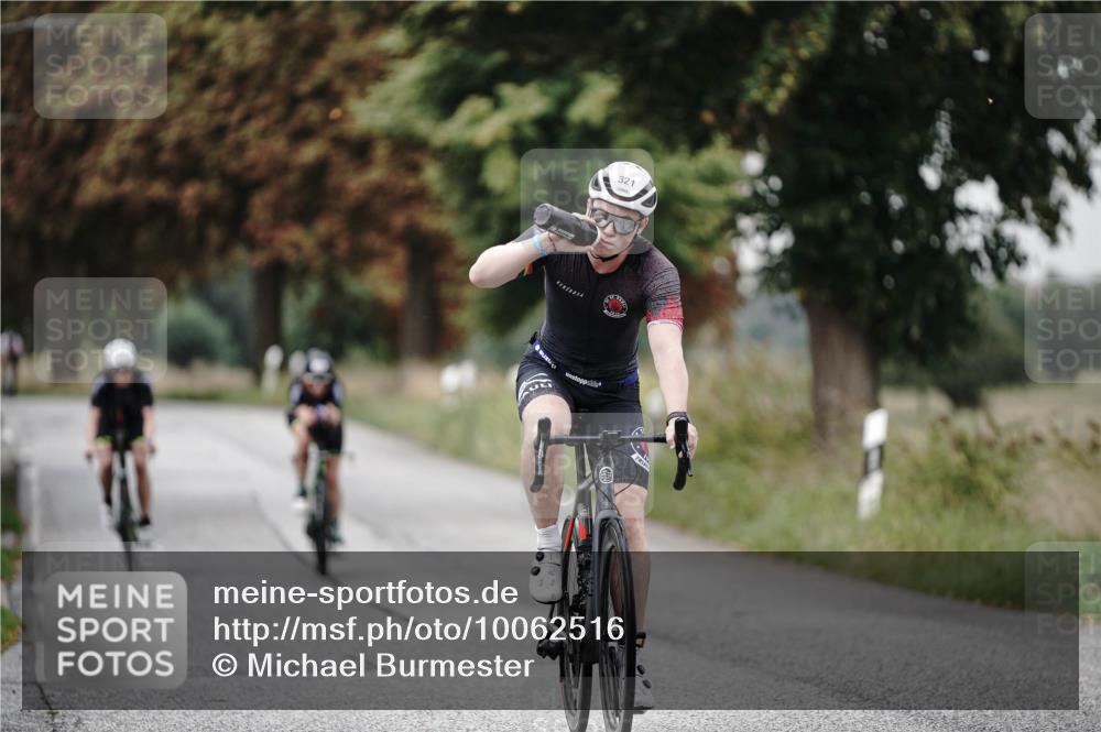 30.08.2026 - Elbe Triathlon Hamburg Michael Burmester http://msf.ph/oto/10062516 30.08.2026 09:00:16 Radfahren 253, 321, 375, 383 meine-sportfotos.de