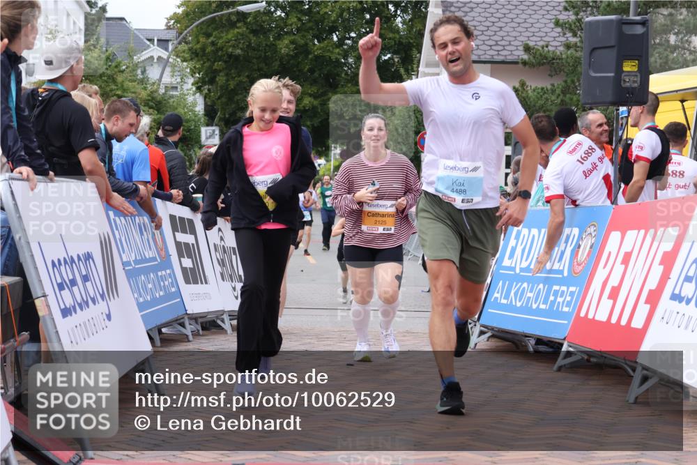 30.08.2026 - Blankeneser Heldenlauf Lena Gebhardt http://msf.ph/oto/10062529 30.08.2026 12:33:49 Ziel 2117, 2125, 4122, 4488 meine-sportfotos.de