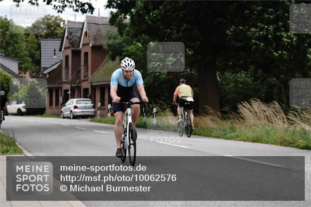 30.08.2026 - Elbe Triathlon Hamburg Michael Burmester http://msf.ph/oto/10062576 30.08.2026 14:53:40 Radfahren  meine-sportfotos.de