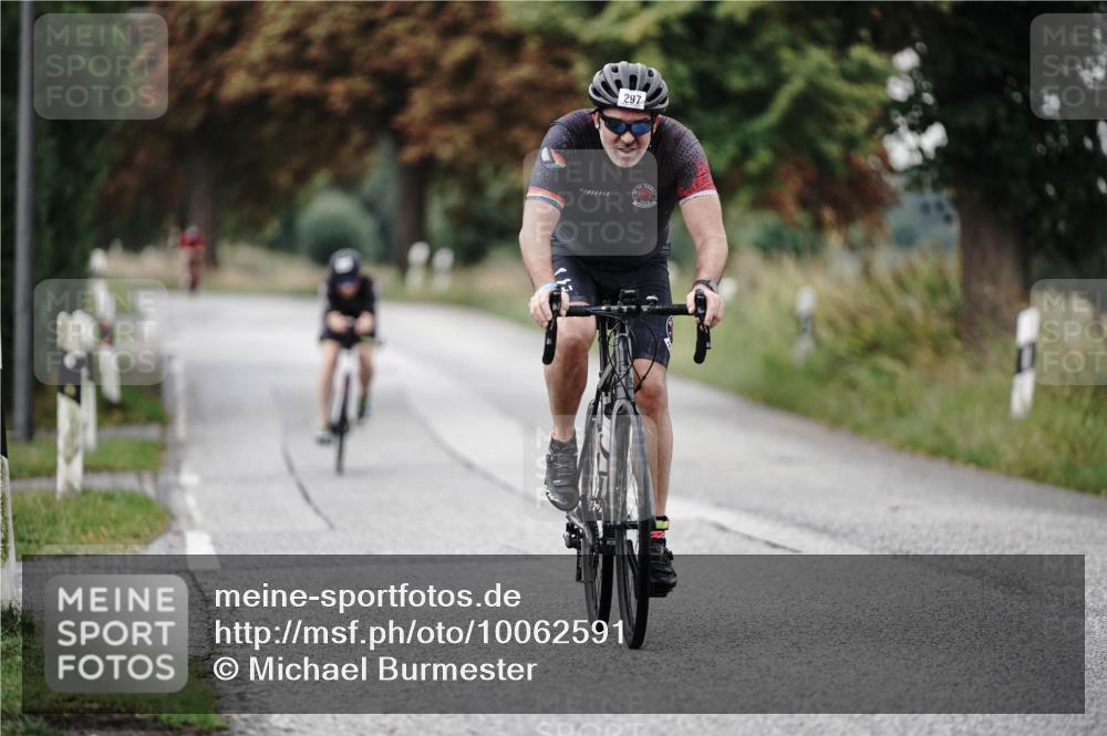 30.08.2026 - Elbe Triathlon Hamburg Michael Burmester http://msf.ph/oto/10062591 30.08.2026 09:00:53 Radfahren 297, 343, 384, 393 meine-sportfotos.de