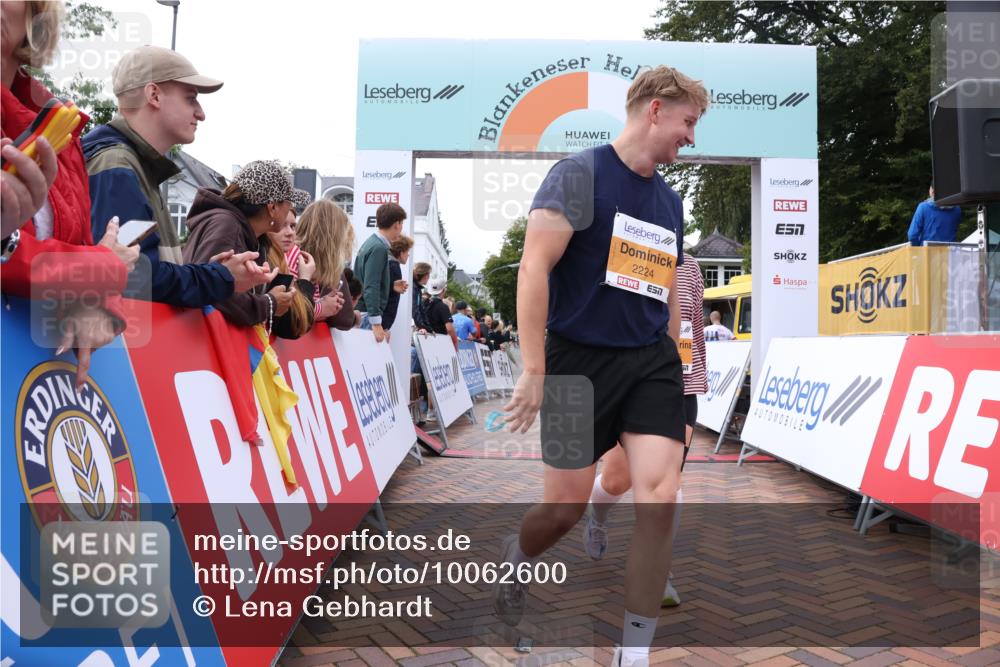 30.08.2026 - Blankeneser Heldenlauf Lena Gebhardt http://msf.ph/oto/10062600 30.08.2026 12:33:53 Ziel 2117, 2125, 4040, 4488 meine-sportfotos.de