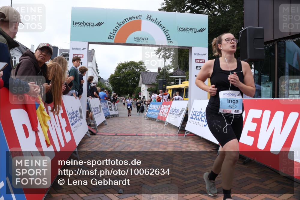 30.08.2026 - Blankeneser Heldenlauf Lena Gebhardt http://msf.ph/oto/10062634 30.08.2026 12:33:56 Ziel 2125, 4040, 4488 meine-sportfotos.de