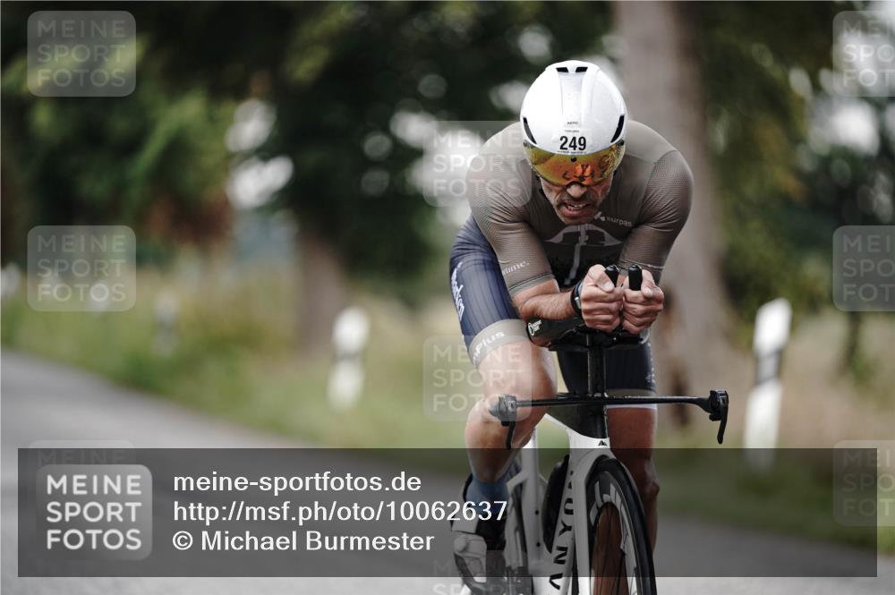 30.08.2026 - Elbe Triathlon Hamburg Michael Burmester http://msf.ph/oto/10062637 30.08.2026 09:01:18 Radfahren 235, 249, 305, 327, 369 meine-sportfotos.de