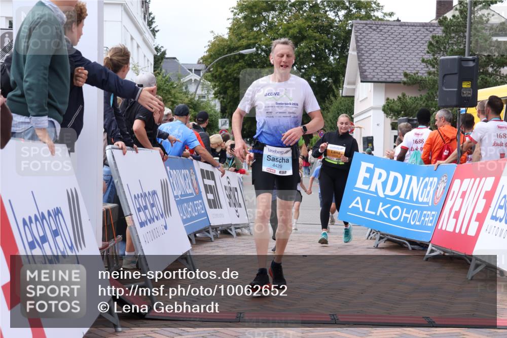 30.08.2026 - Blankeneser Heldenlauf Lena Gebhardt http://msf.ph/oto/10062652 30.08.2026 12:34:01 Ziel 2839, 4040, 4365, 4429 meine-sportfotos.de