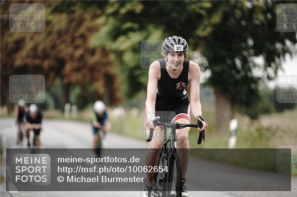 30.08.2026 - Elbe Triathlon Hamburg Michael Burmester http://msf.ph/oto/10062654 30.08.2026 09:01:26 Radfahren 285, 305, 327, 353, 354 meine-sportfotos.de