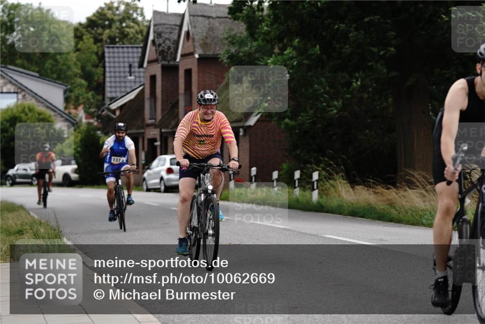 30.08.2026 - Elbe Triathlon Hamburg Michael Burmester http://msf.ph/oto/10062669 30.08.2026 14:55:11 Radfahren 134, 137, 147 meine-sportfotos.de