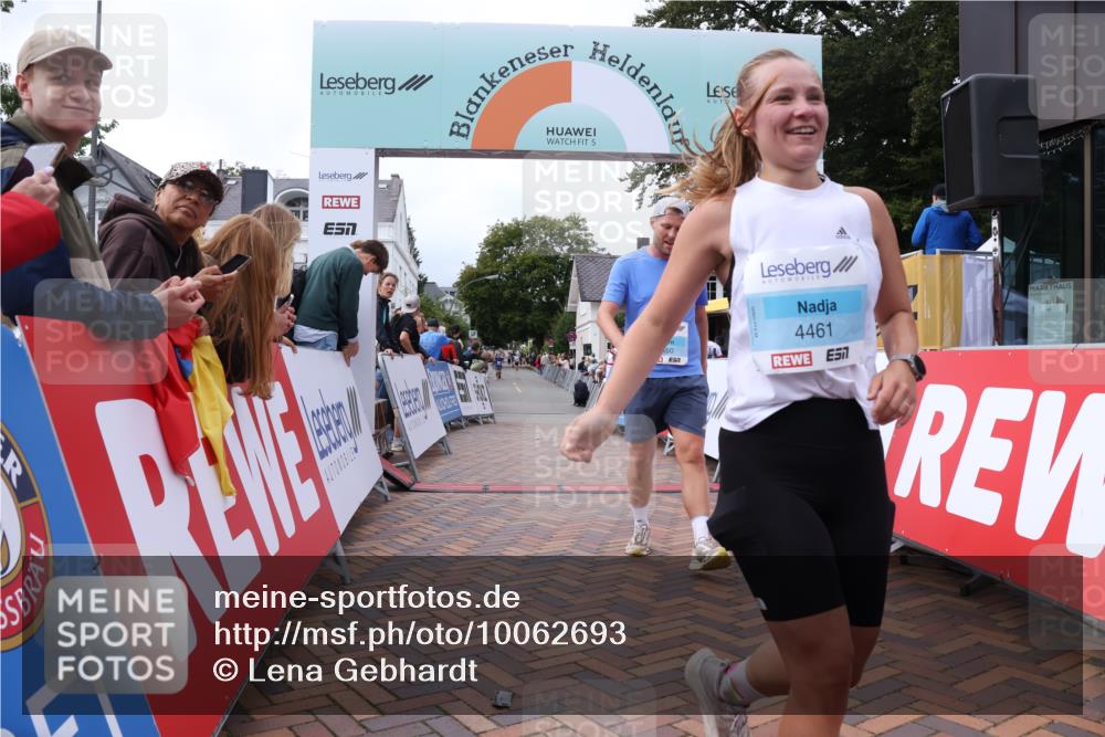 30.08.2026 - Blankeneser Heldenlauf Lena Gebhardt http://msf.ph/oto/10062693 30.08.2026 12:34:08 Ziel 2839, 4365, 4429, 4460, 4461 meine-sportfotos.de