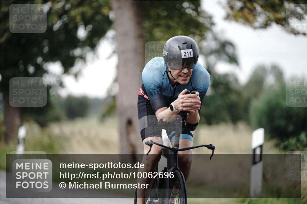 30.08.2026 - Elbe Triathlon Hamburg Michael Burmester http://msf.ph/oto/10062696 30.08.2026 09:01:44 Radfahren 211, 376, 379, 386 meine-sportfotos.de