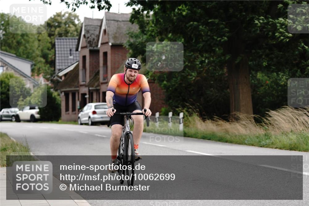 30.08.2026 - Elbe Triathlon Hamburg Michael Burmester http://msf.ph/oto/10062699 30.08.2026 14:55:16 Radfahren 137, 147 meine-sportfotos.de