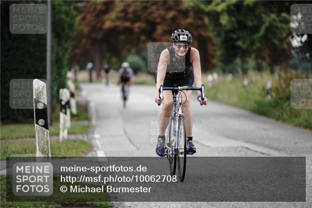 30.08.2026 - Elbe Triathlon Hamburg Michael Burmester http://msf.ph/oto/10062708 30.08.2026 09:01:46 Radfahren 211, 329, 376, 386 meine-sportfotos.de