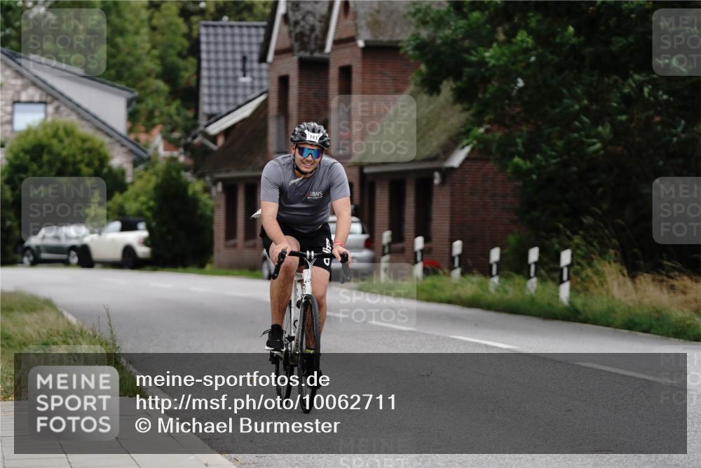 30.08.2026 - Elbe Triathlon Hamburg Michael Burmester http://msf.ph/oto/10062711 30.08.2026 14:55:50 Radfahren 141 meine-sportfotos.de