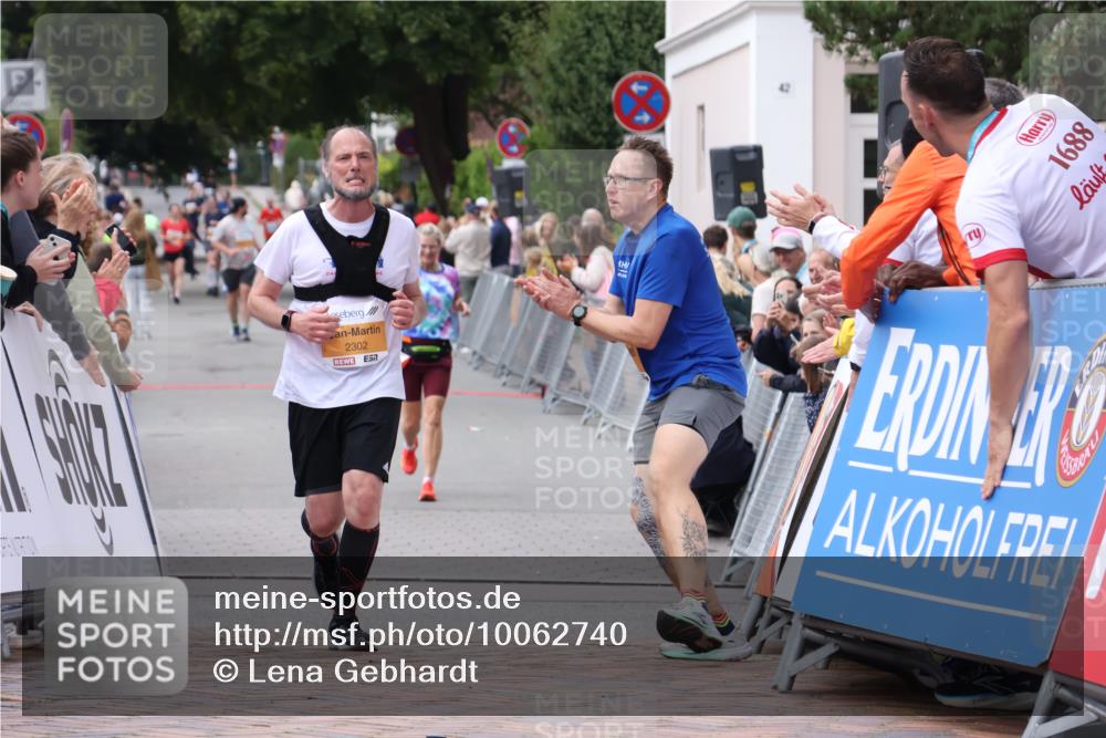 30.08.2026 - Blankeneser Heldenlauf Lena Gebhardt http://msf.ph/oto/10062740 30.08.2026 12:34:22 Ziel  meine-sportfotos.de