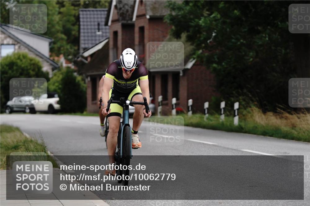 30.08.2026 - Elbe Triathlon Hamburg Michael Burmester http://msf.ph/oto/10062779 30.08.2026 14:56:15 Radfahren  meine-sportfotos.de