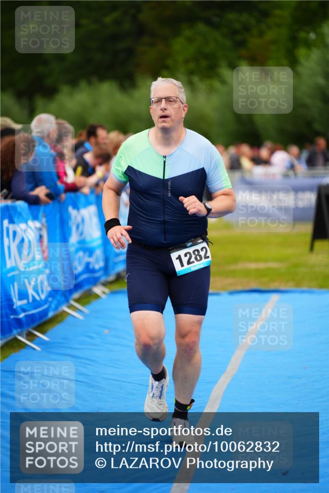 30.08.2026 - Elbe Triathlon Hamburg LAZAROV Photography http://msf.ph/oto/10062832 30.08.2026 11:50:30 Ziel 686, 912, 958, 1282 meine-sportfotos.de