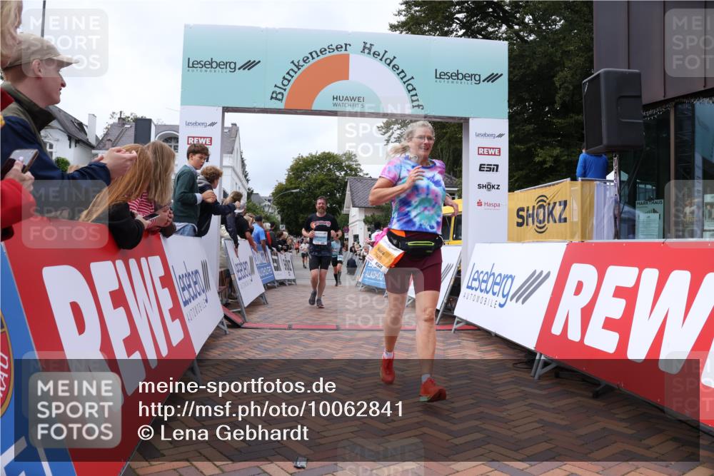 30.08.2026 - Blankeneser Heldenlauf Lena Gebhardt http://msf.ph/oto/10062841 30.08.2026 12:34:34 Ziel 2302, 2561, 2928, 4347, 4449 meine-sportfotos.de