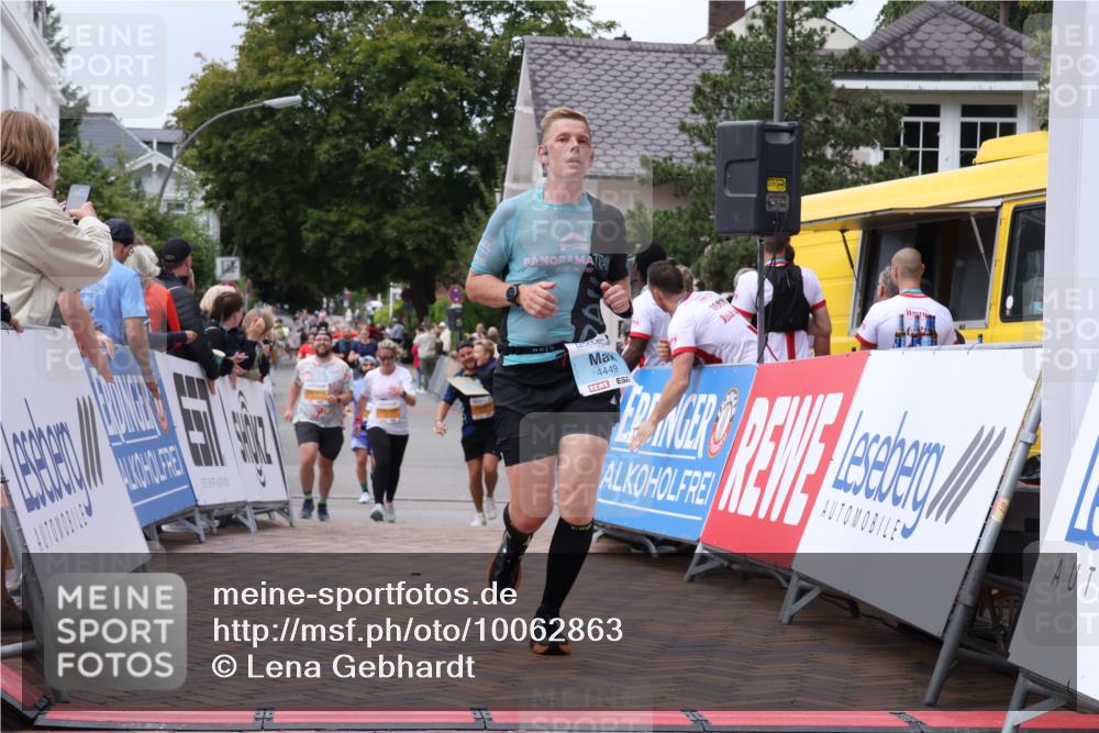 30.08.2026 - Blankeneser Heldenlauf Lena Gebhardt http://msf.ph/oto/10062863 30.08.2026 12:34:38 Ziel 2928, 4347, 4449 meine-sportfotos.de