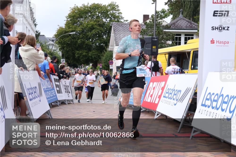 30.08.2026 - Blankeneser Heldenlauf Lena Gebhardt http://msf.ph/oto/10062866 30.08.2026 12:34:39 Ziel 2371, 2372, 2928, 4347, 4449 meine-sportfotos.de
